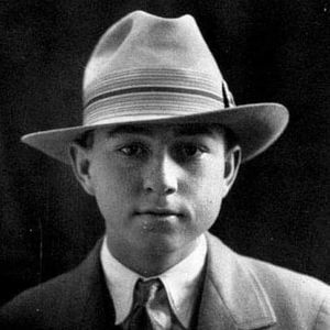 Meet your Posher, Clyde